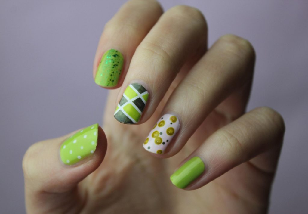nail art, manicure, nails, nail polish, cuticles, green manicure, green nail art, green nail polish, flowers, fingernails, color, beautiful flowers, polish, woman, hand, nail spa, style, glamour, nature, female, flower background, natural nails, flower wallpaper, elegant nails